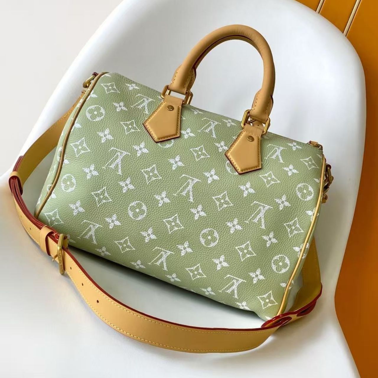Louis Vuitton Speedy P9 Bandouliere 30 Frozen Lime Vert Clair 30cm M14064 - Image 9