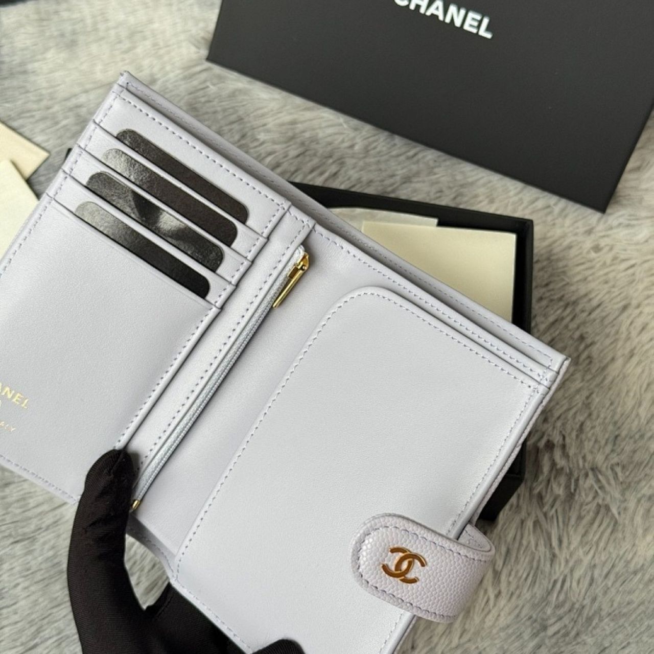 Chanel Classic Passport Holder Grained Shiny Calfskin Gold Tone Metal 15cm - Image 9