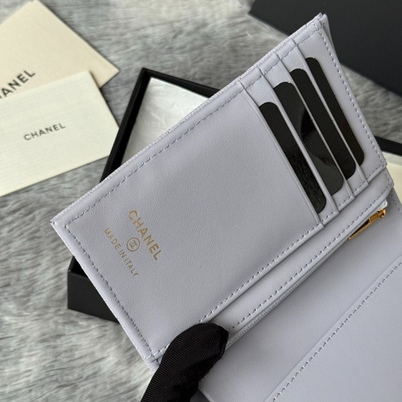 Chanel Classic Passport Holder Grained Shiny Calfskin Gold Tone Metal 15cm - Image 8