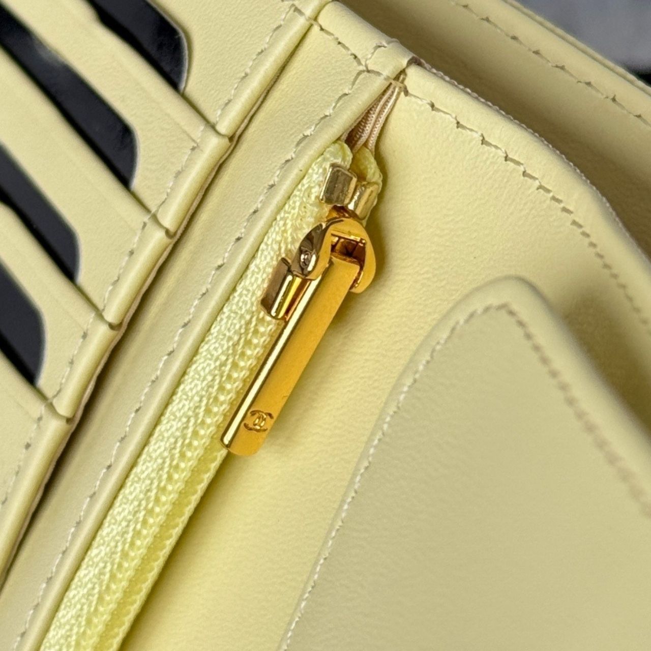 Chanel Classic Passport Holder Grained Shiny Calfskin Gold Tone Metal Light Yellow 15cm - Image 11