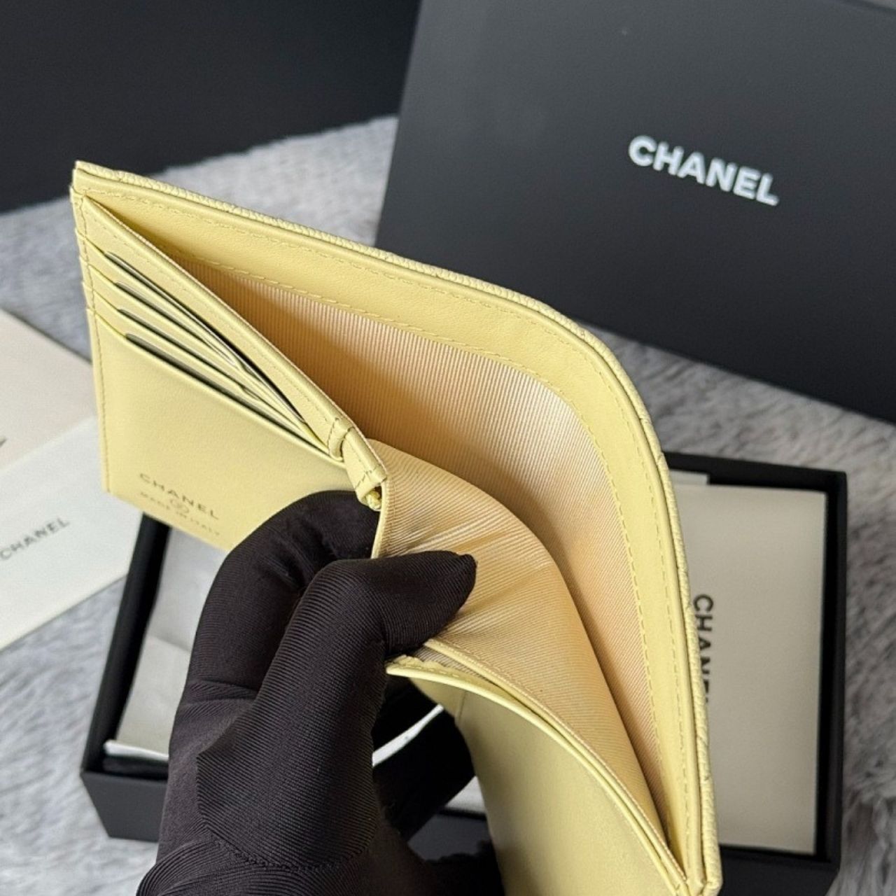 Chanel Classic Passport Holder Grained Shiny Calfskin Gold Tone Metal Light Yellow 15cm - Image 9