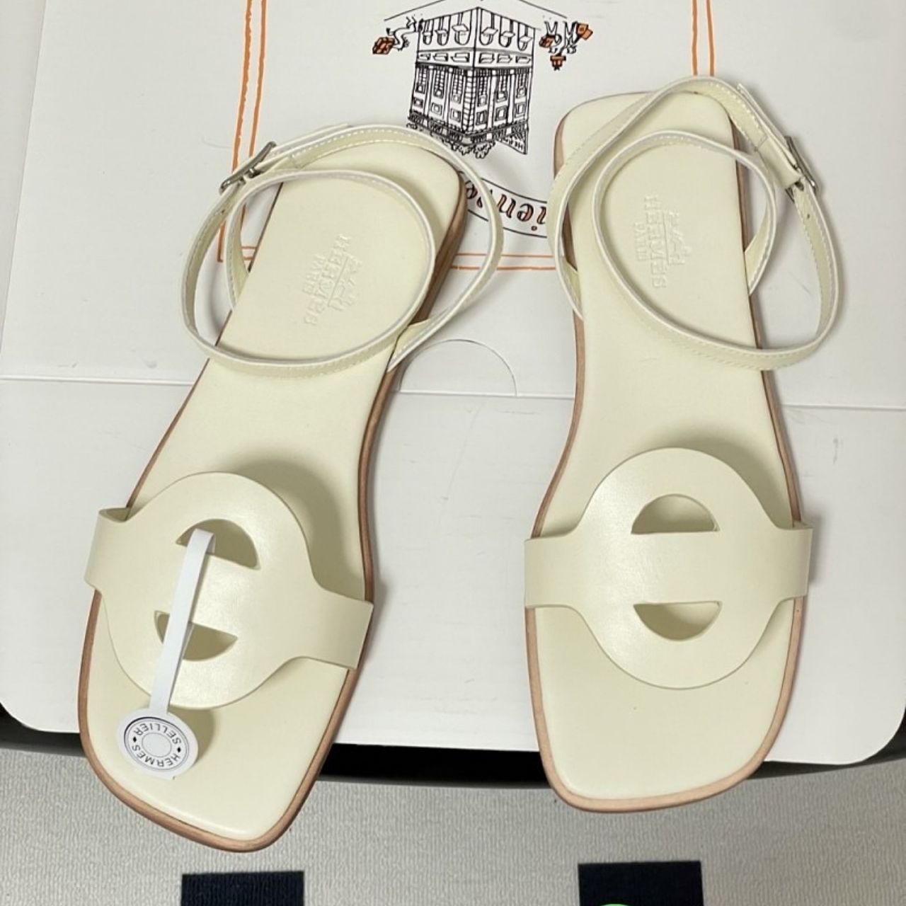 Hermes Julie Sandal Blanc H242061Z 02360 - Image 5