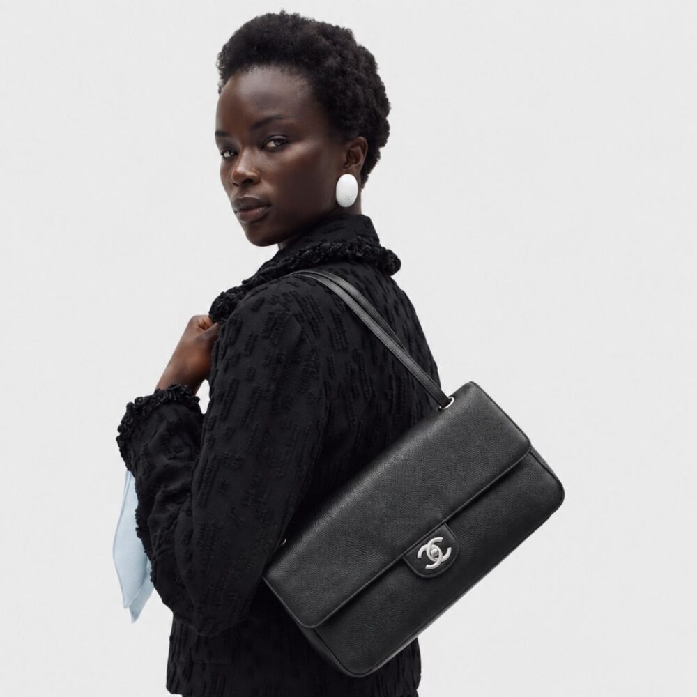 Alternative view of Chanel Spring Summer 2026 Maxi Flap Bag 32cm AS6231 B24008 94305