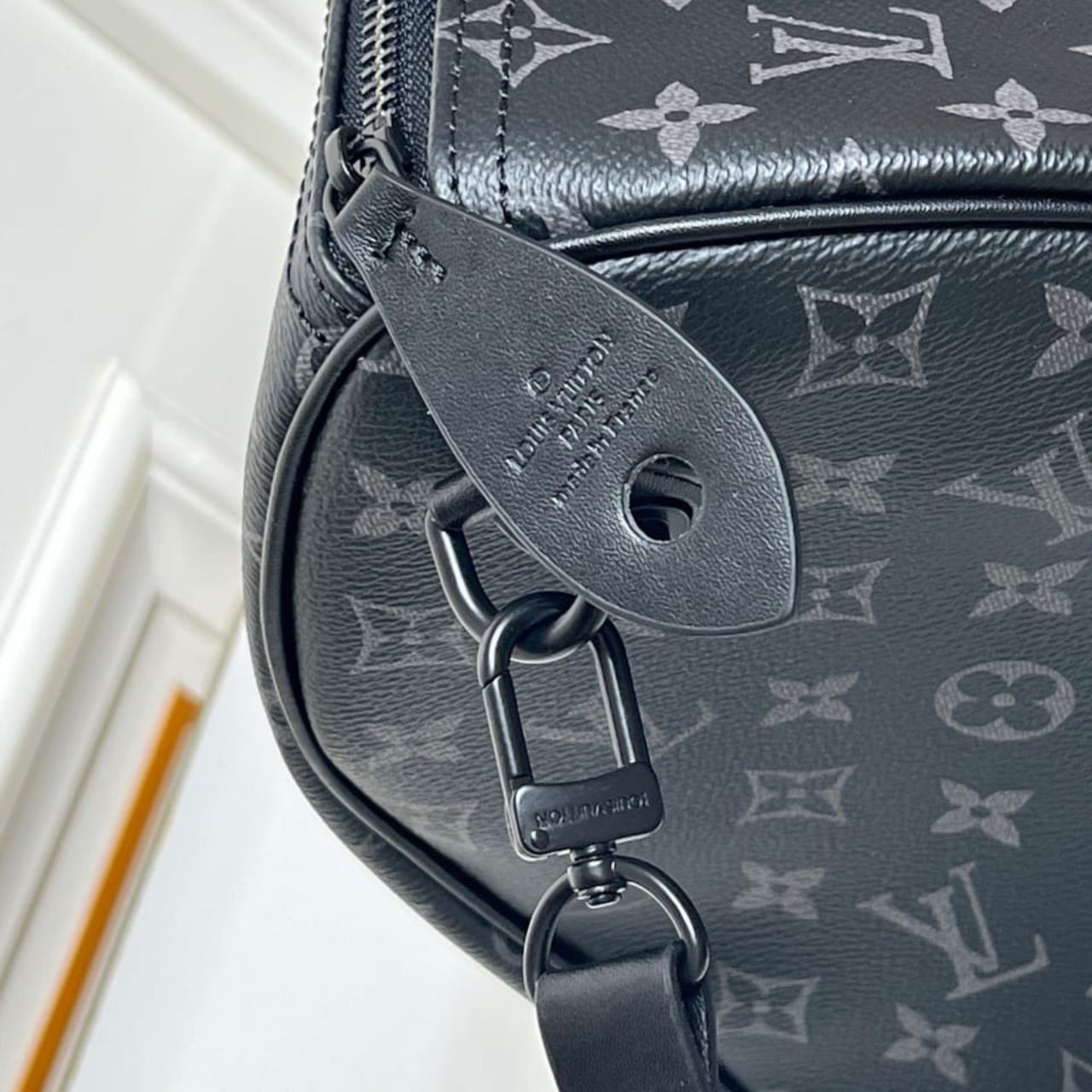Louis Vuitton Keepall Bandoulière 40 Monogram Eclipse Black 40Cm - Image 4