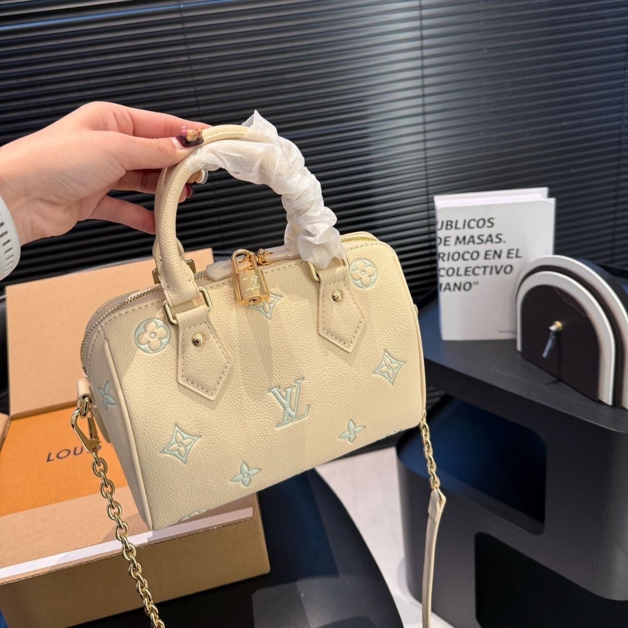 Louis Vuitton Speedy Bandoulière 20 20cm M27572 - Image 4