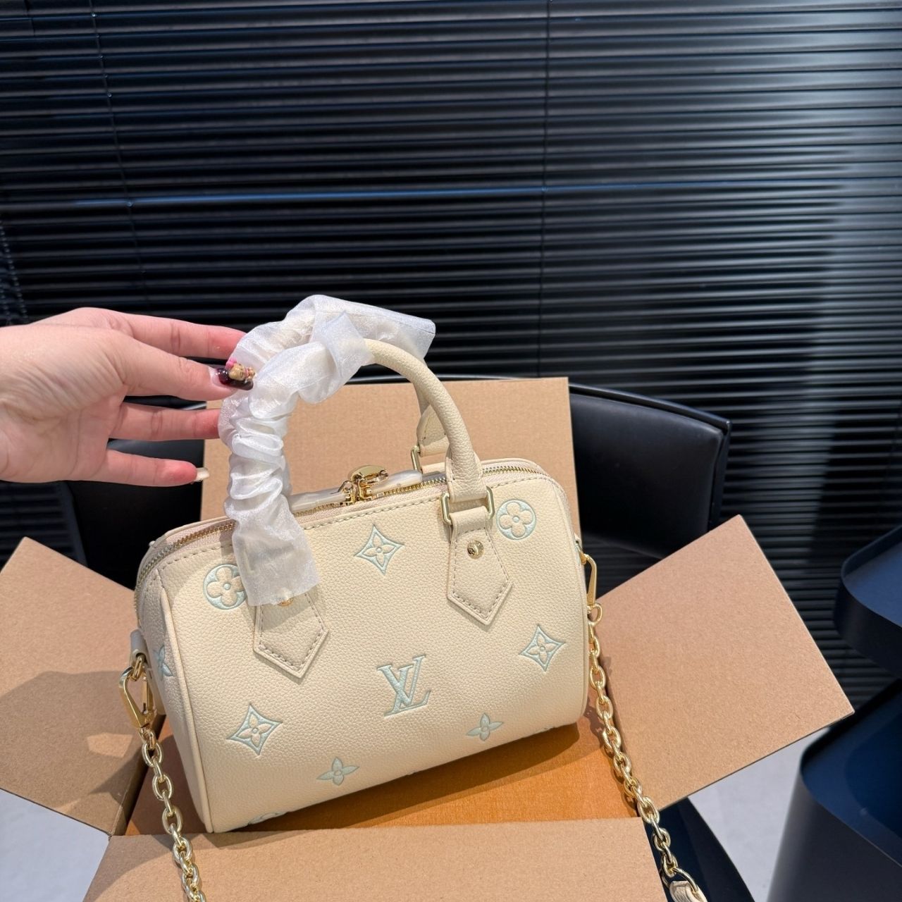 Louis Vuitton Speedy Bandoulière 20 20cm M27572 - Image 10