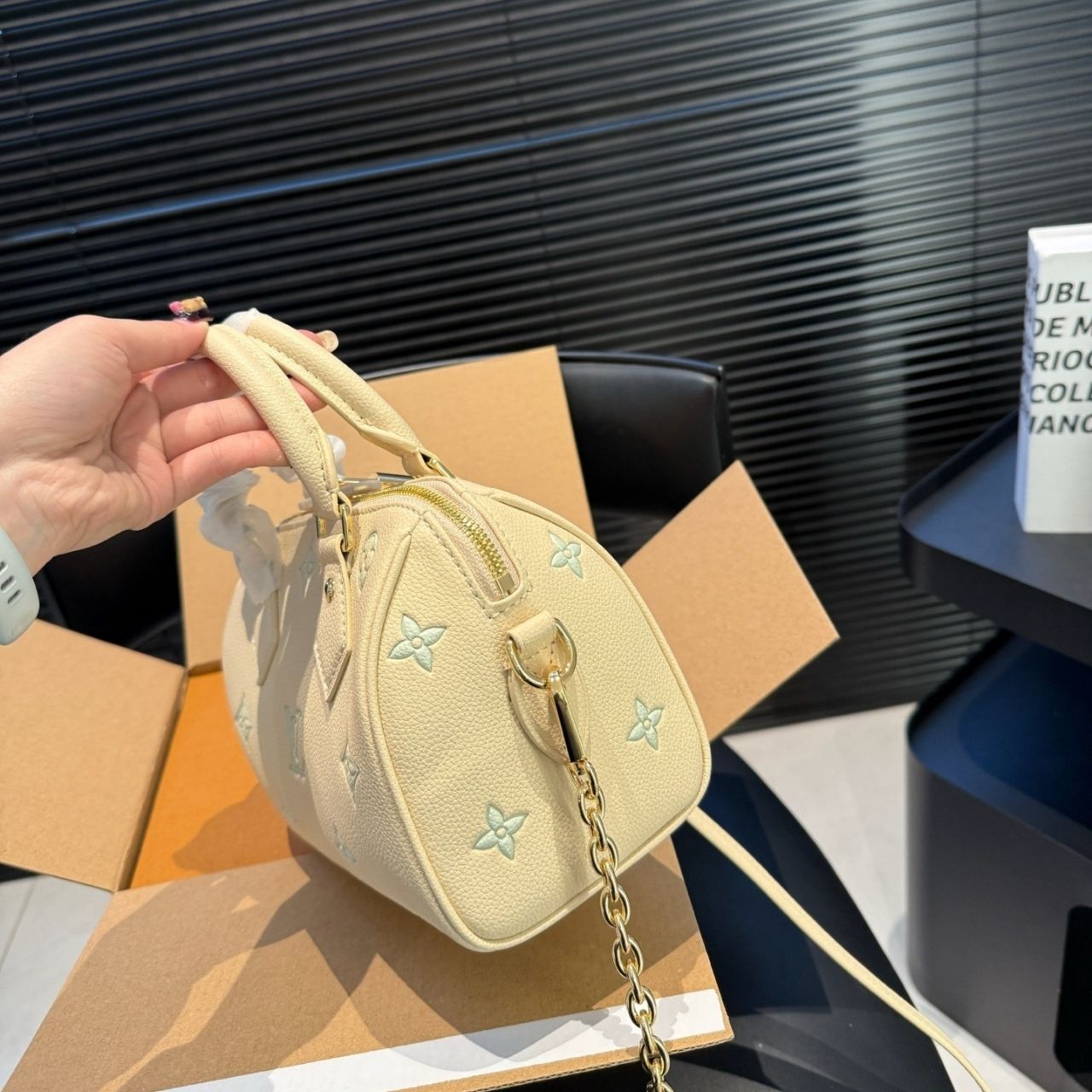 Louis Vuitton Speedy Bandoulière 20 20cm M27572 - Image 3