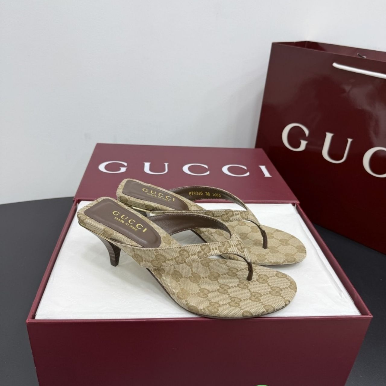 Gucci Women's Vittoria Thong Sand And Dark Brown GG - Image 7