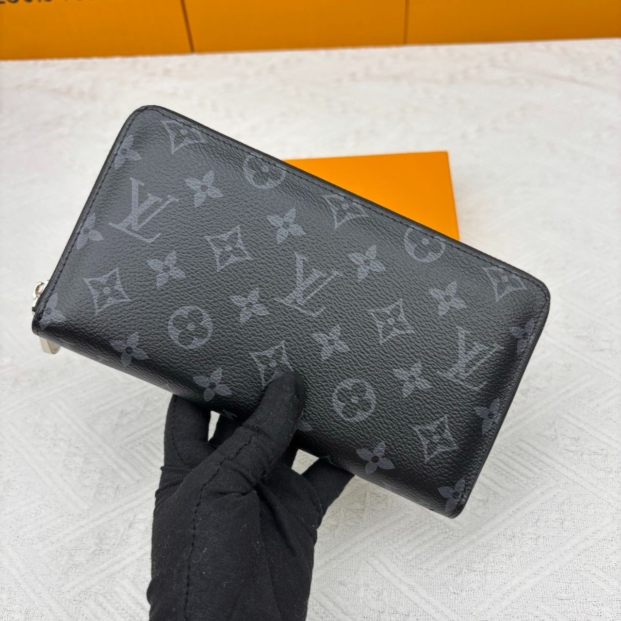 Louis Vuitton Zippy Wallet Monogram Eclipse 19Cm M62295 - Image 2
