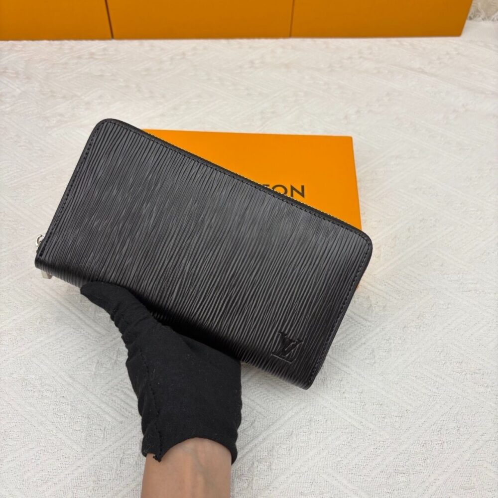 Alternative view of Louis Vuitton Zippy XL Wallet Black 19Cm