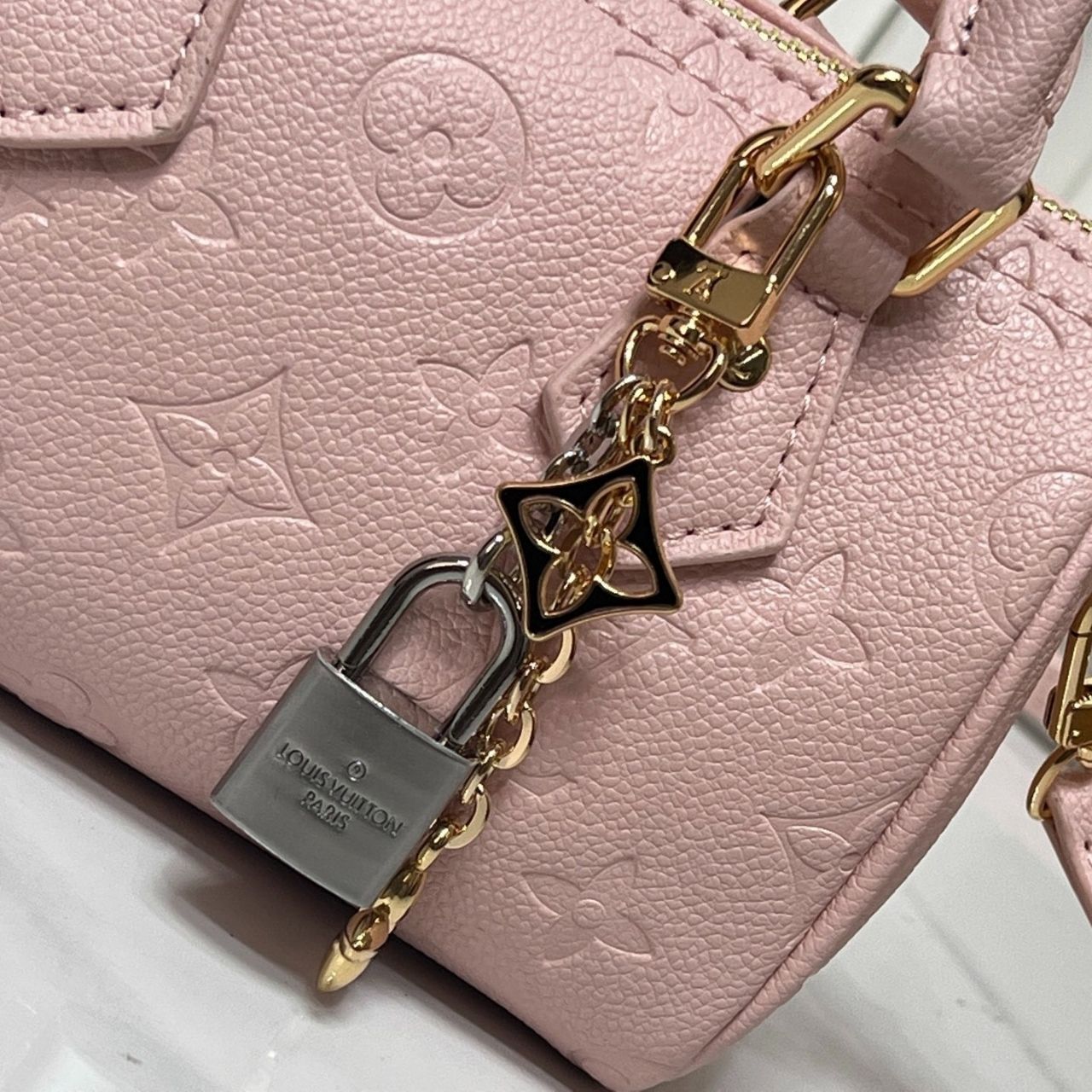 Louis Vuitton Nano Speedy Snowy Pearl 16cm M27107 - Image 4