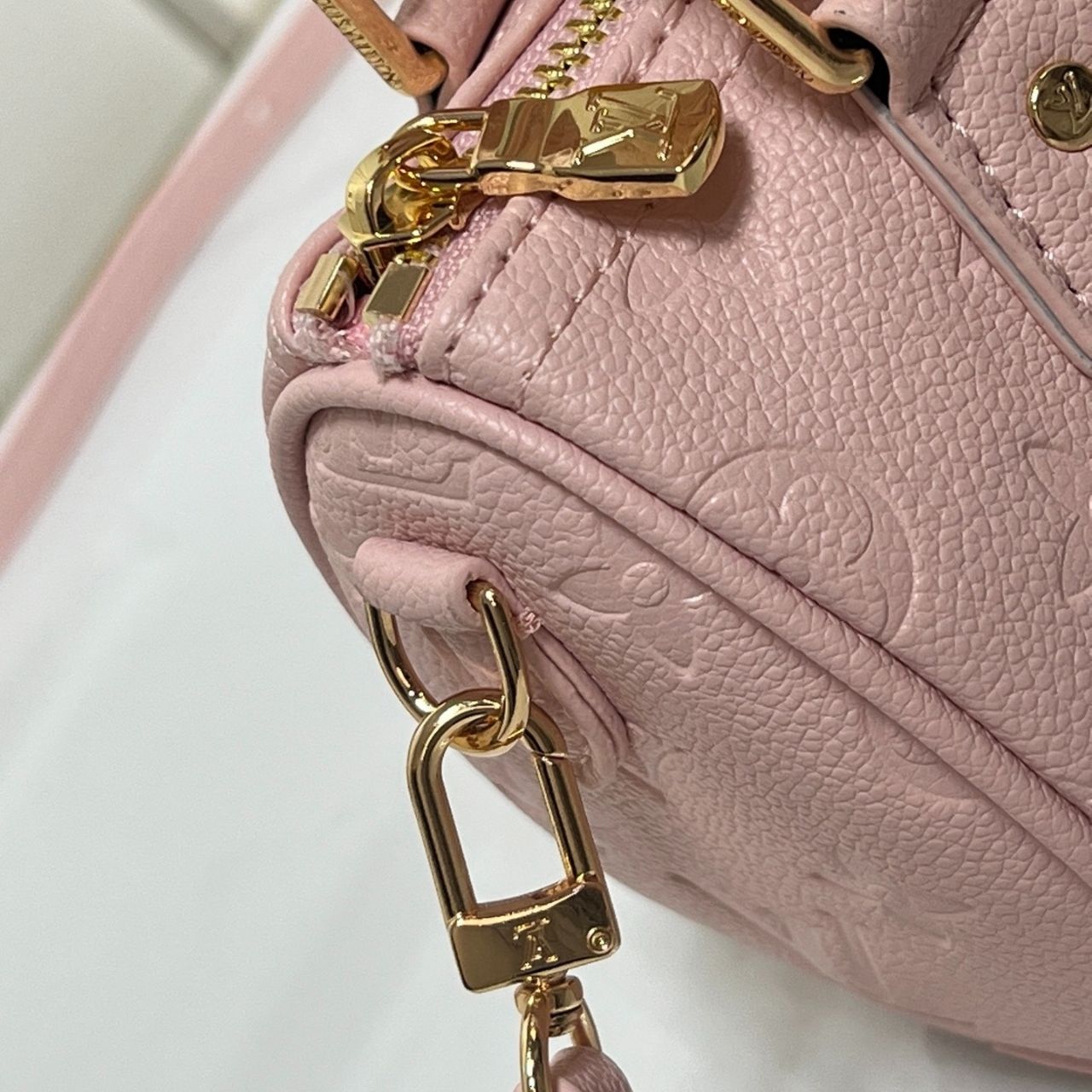 Louis Vuitton Nano Speedy Snowy Pearl 16cm M27107 - Image 8