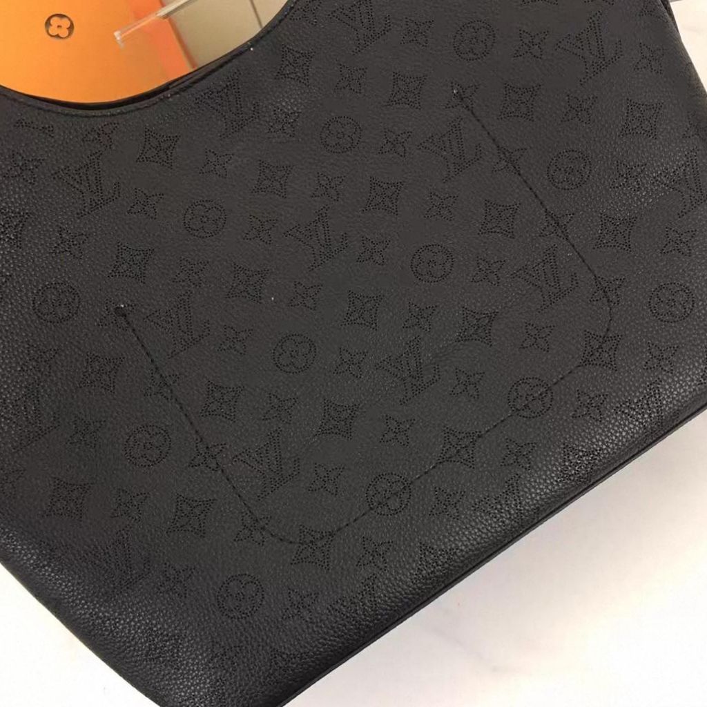 Louis Vuitton Carmel Black 35Cm M52950 - Image 6