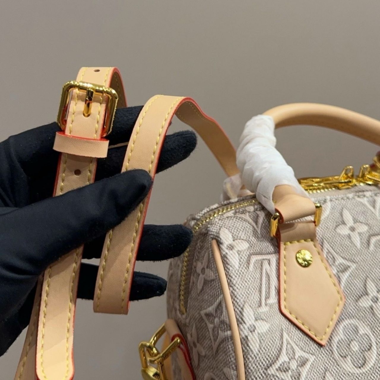 Louis Vuitton Speedy Bandouliere 20 Monogram Embleme 20cm M2A039 - Image 5
