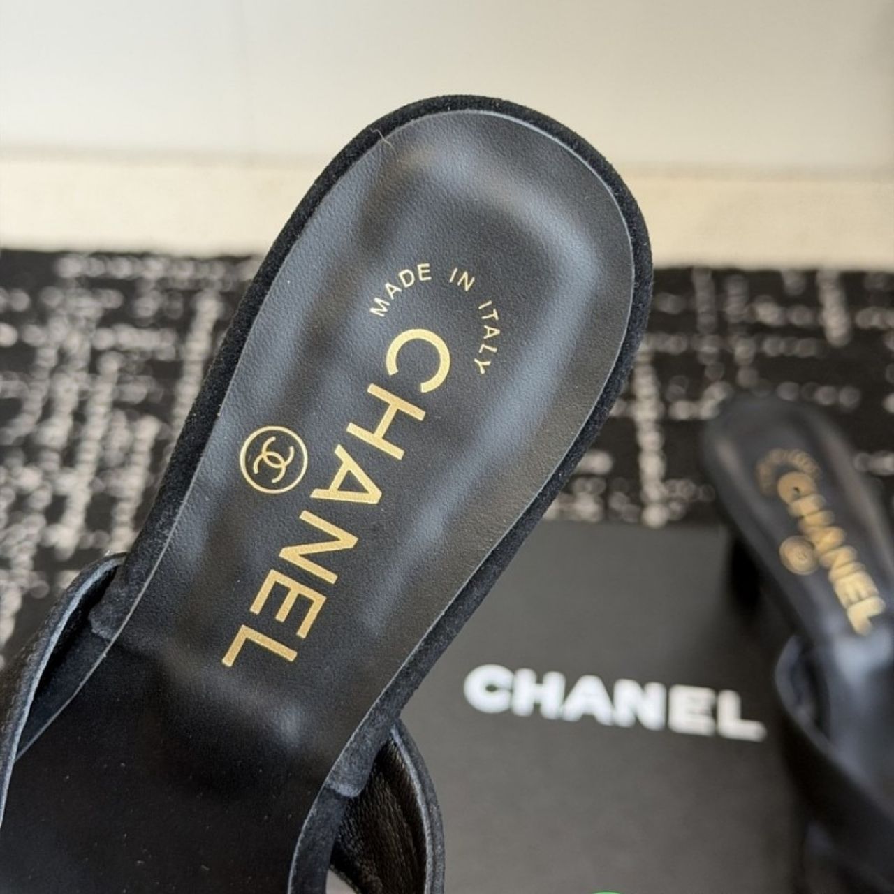 Chanel Jewel Camellia Heeled Thong Sandals Black - Image 2
