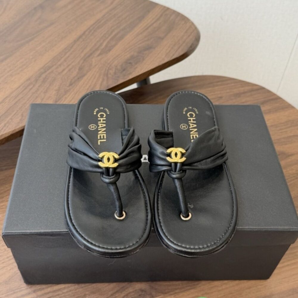 Alternative view of Chanel Coco Beach 2026 Thongs Sandals Black G47103 B24585 94305