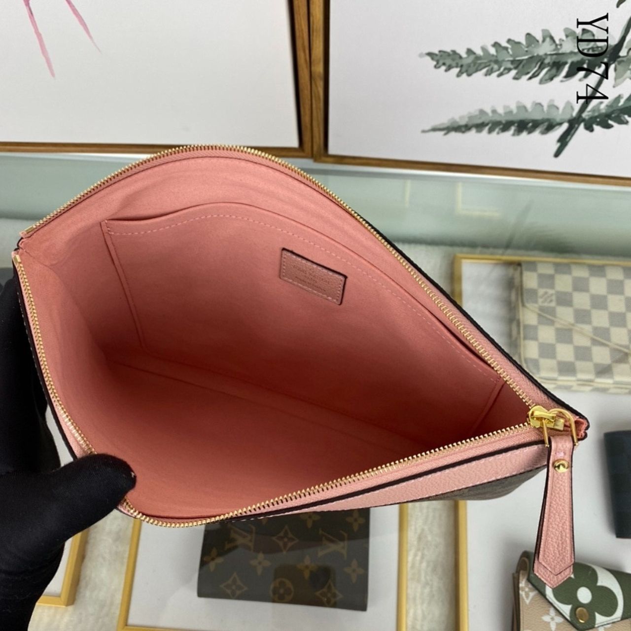 Louis Vuitton Daily Pouch Damier Ebene Rose Ballerine 29cm - Image 10