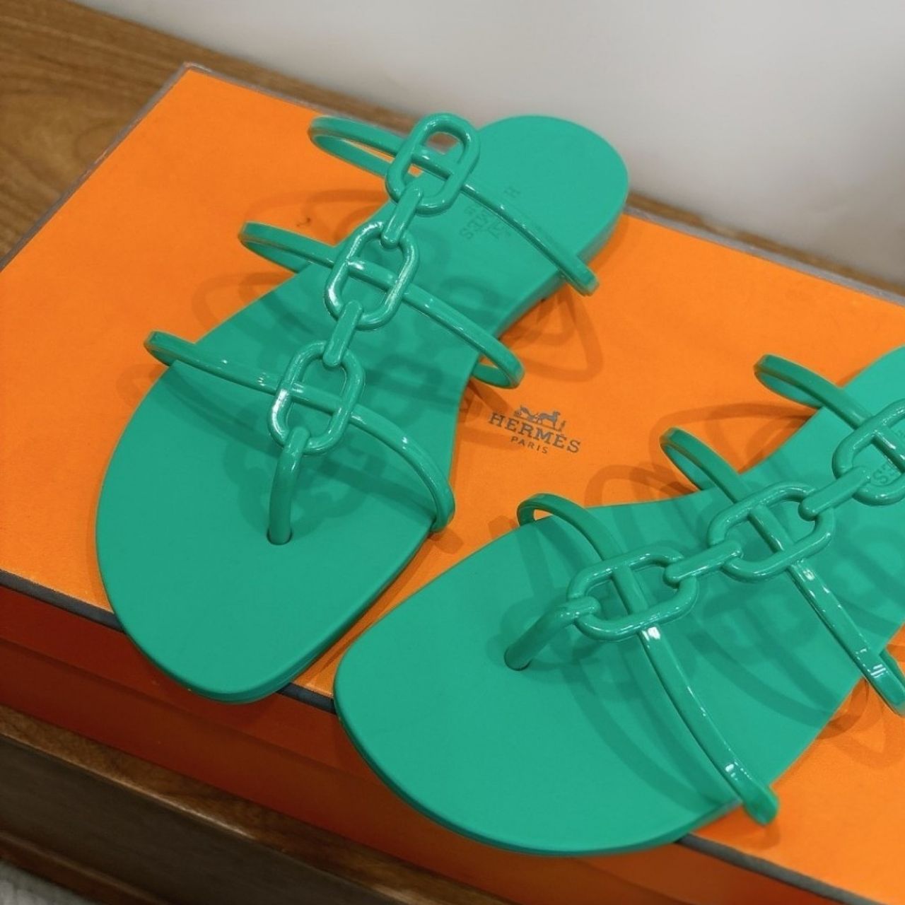 Hermes Mykonos Sandal Vert Tourmaline H261179Z - Image 4