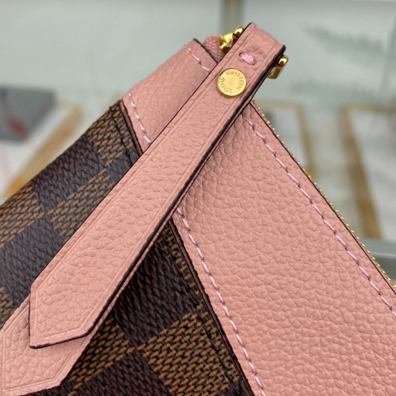 Louis Vuitton Daily Pouch Damier Ebene Rose Ballerine 29cm - Image 8