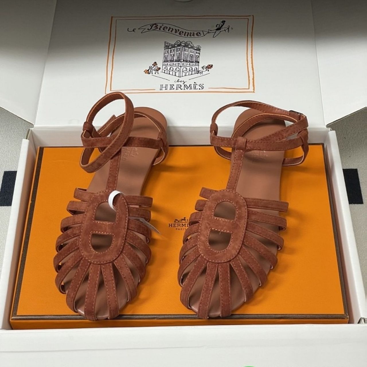 Hermes Nour Sandal Gold H262095Z - Image 2