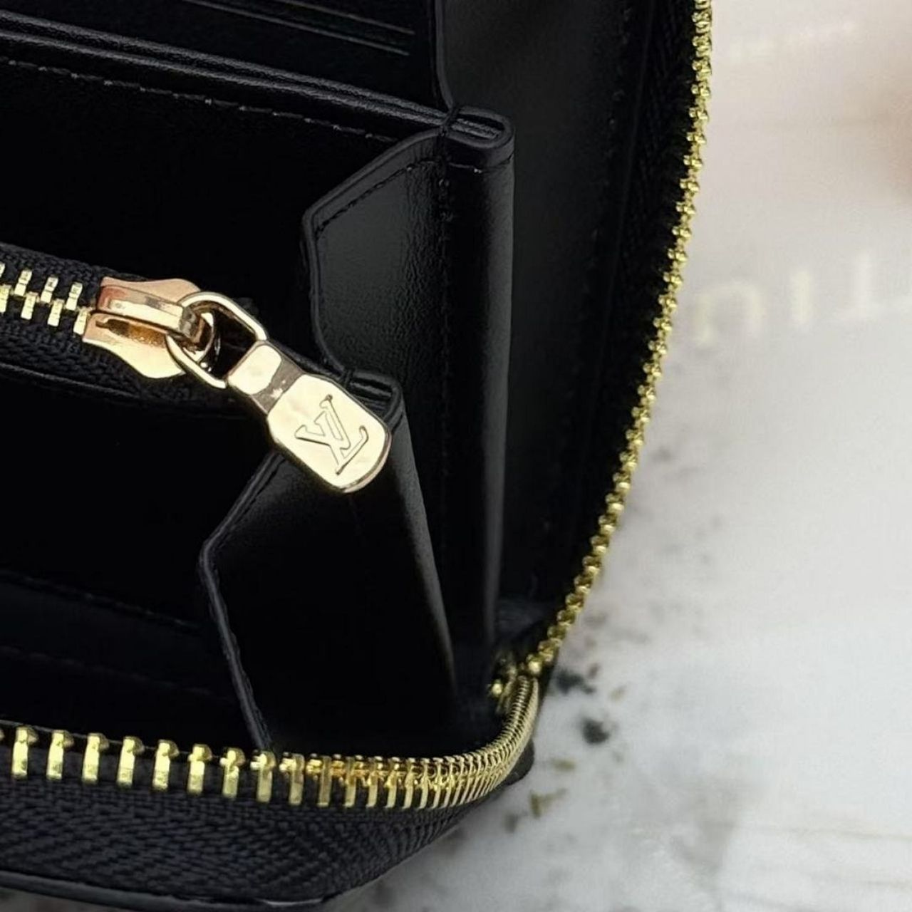Louis Vuitton Zippy Wallet Monogram Multicolor Black 19.5Cm M14095 - Image 5