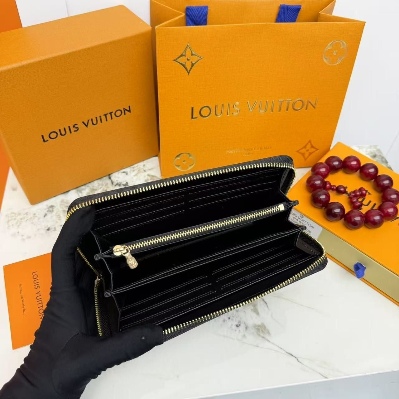 Louis Vuitton Zippy Wallet Monogram Multicolor Black 19.5Cm M14095 - Image 4