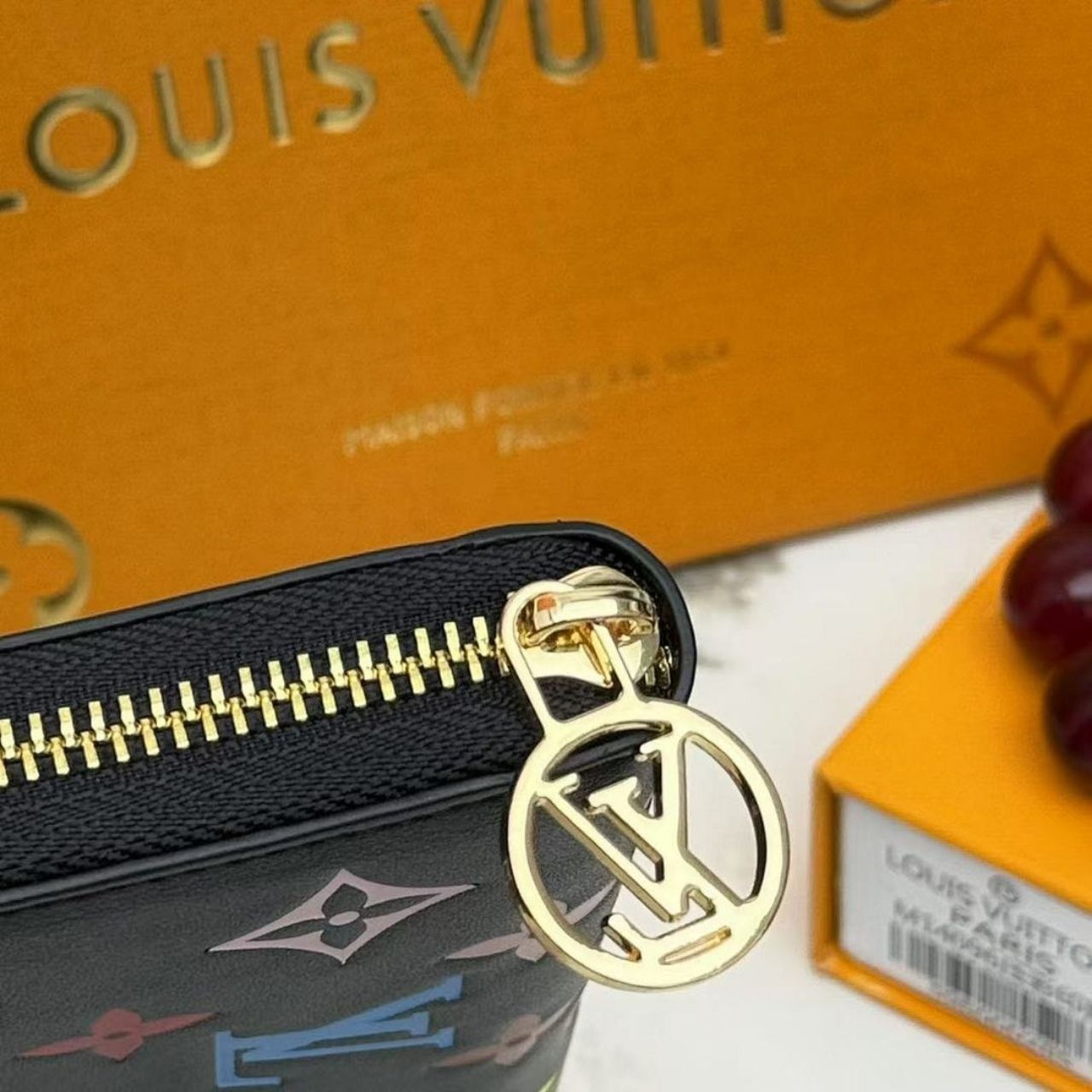 Louis Vuitton Zippy Wallet Monogram Multicolor Black 19.5Cm M14095 - Image 3