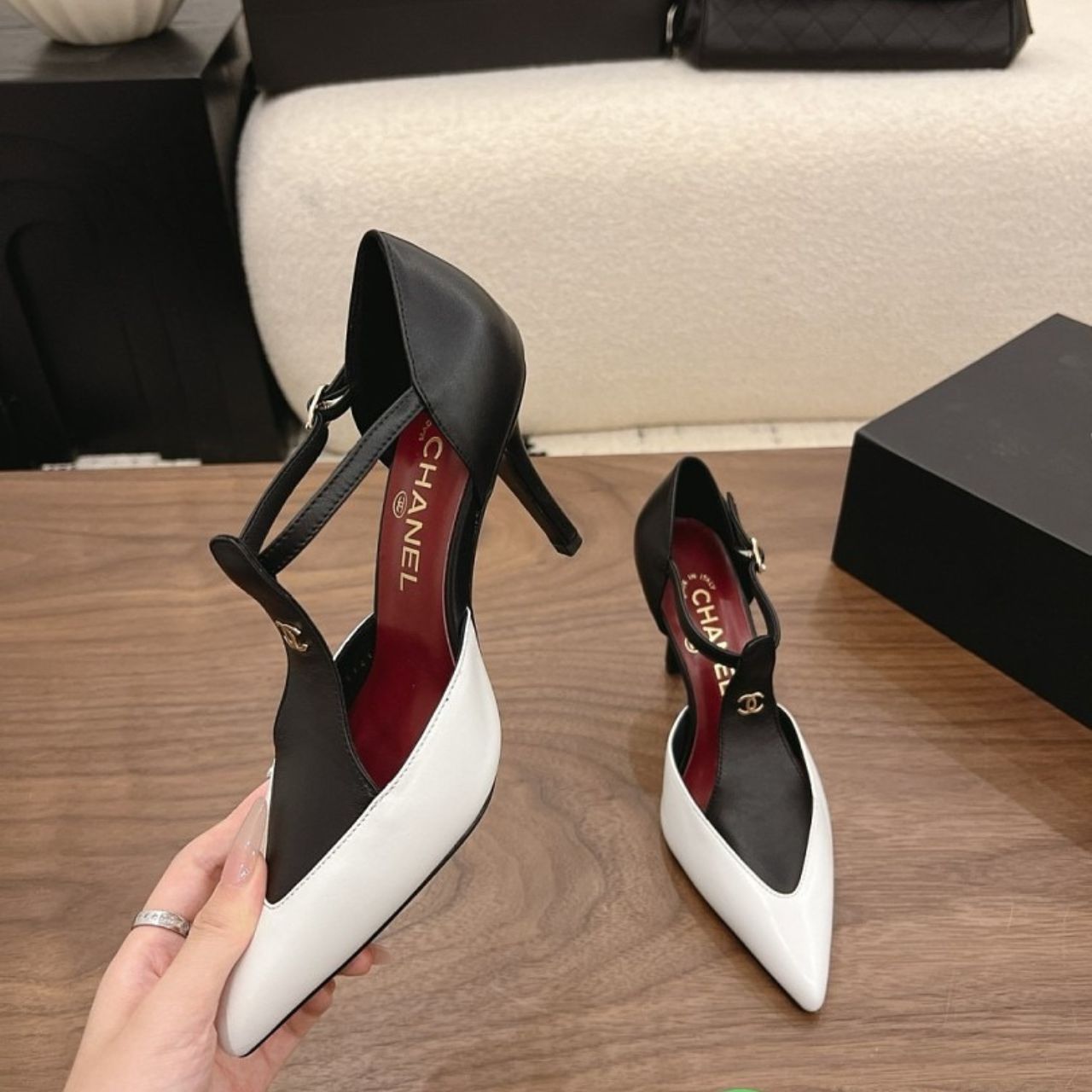 Chanel Metiers Dart 2026 Mary Janes White Black - Image 2