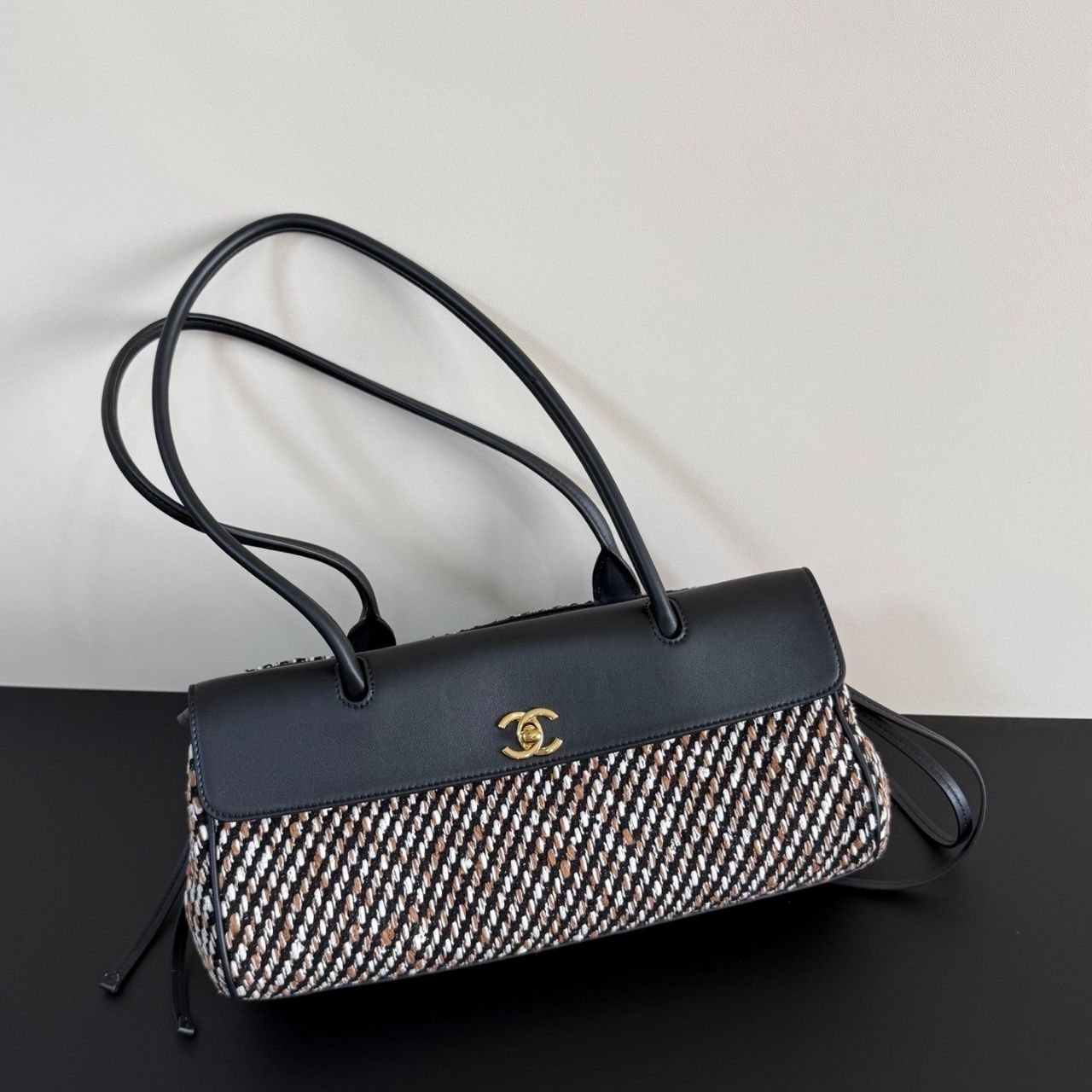 Chanel Shopping Flap Tweed Tote Black Multicolor 31Cm - Image 10