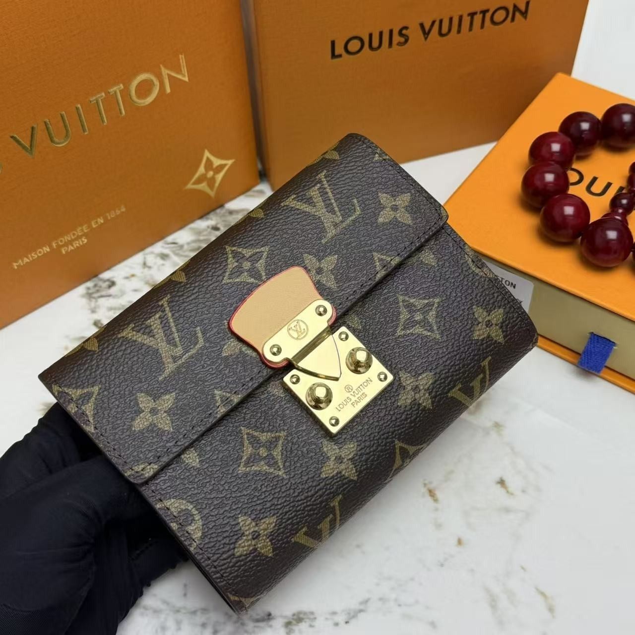 Louis Vuitton Pochette Metis Wallet Monogram Brown 19cm - Image 9