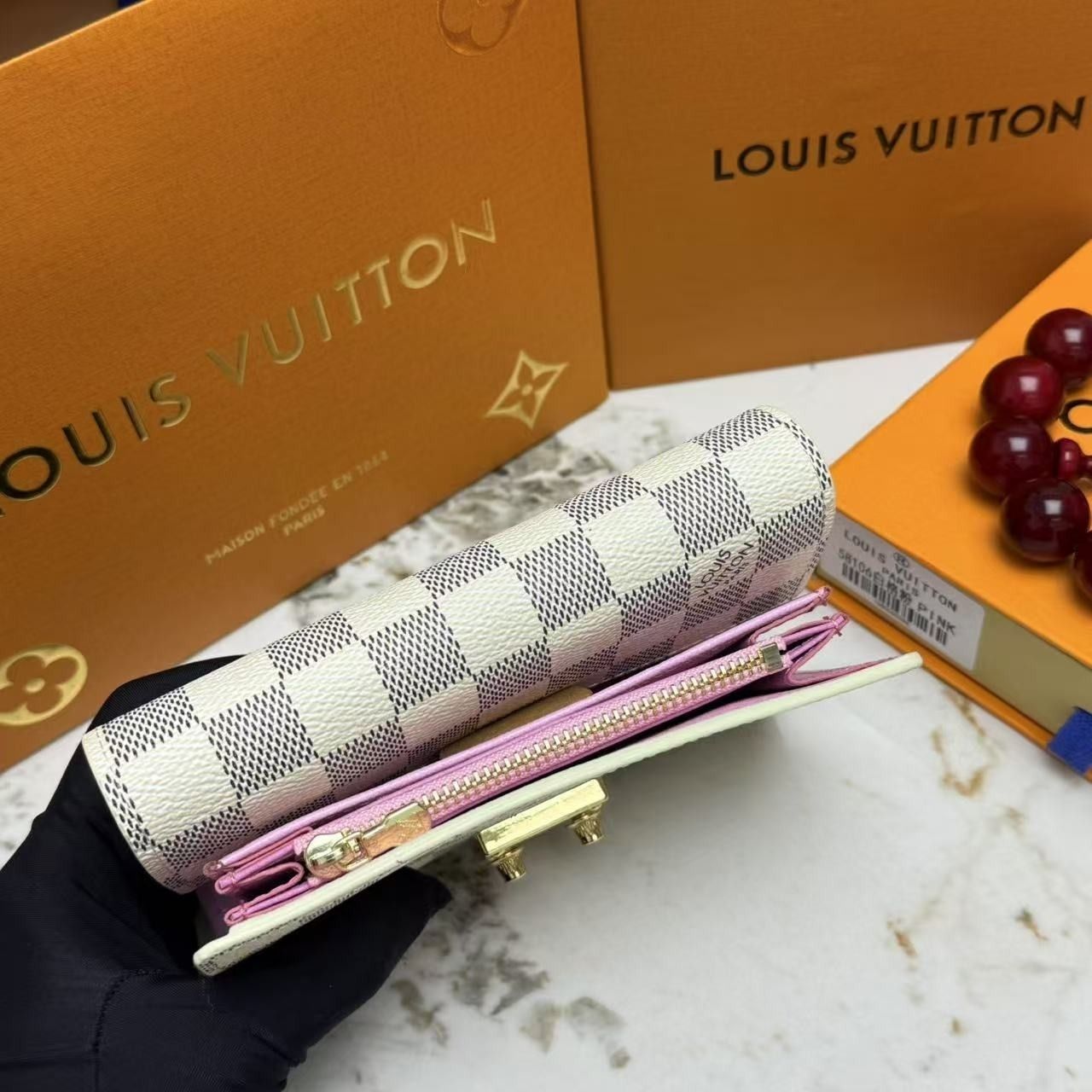 Louis Vuitton Sarah Wallet Damier Azur Rose Ballerine 12cm - Image 6