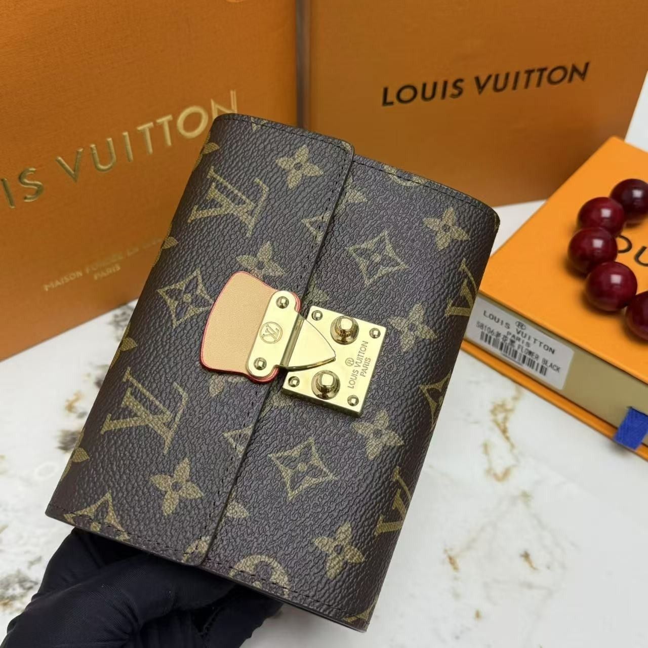 Louis Vuitton Pochette Metis Wallet Monogram Brown 19cm - Image 7