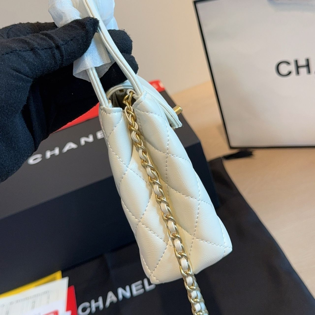 Chanel Quilted Shiny Aged Calfskin Mini Kelly With Gold 13cm AS4416-B23757-94305 - Image 4