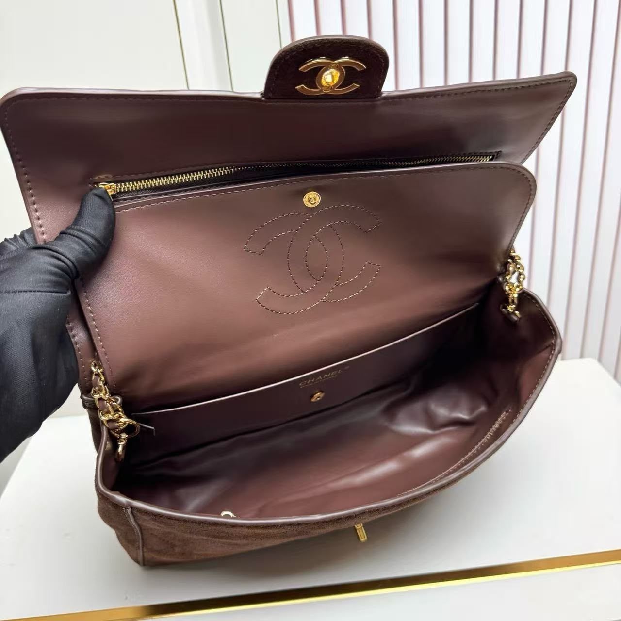 Chanel Metiers Dart 2026 Maxi Flap bag Dark Brown 32cm AS6281 B24009 UA850 - Image 10