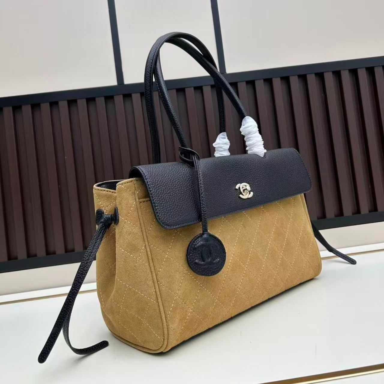 Chanel Metiers Dart 2026 Shopping Bag Dark Beige Black 38cm AS6428 B25073 UB321 - Image 7