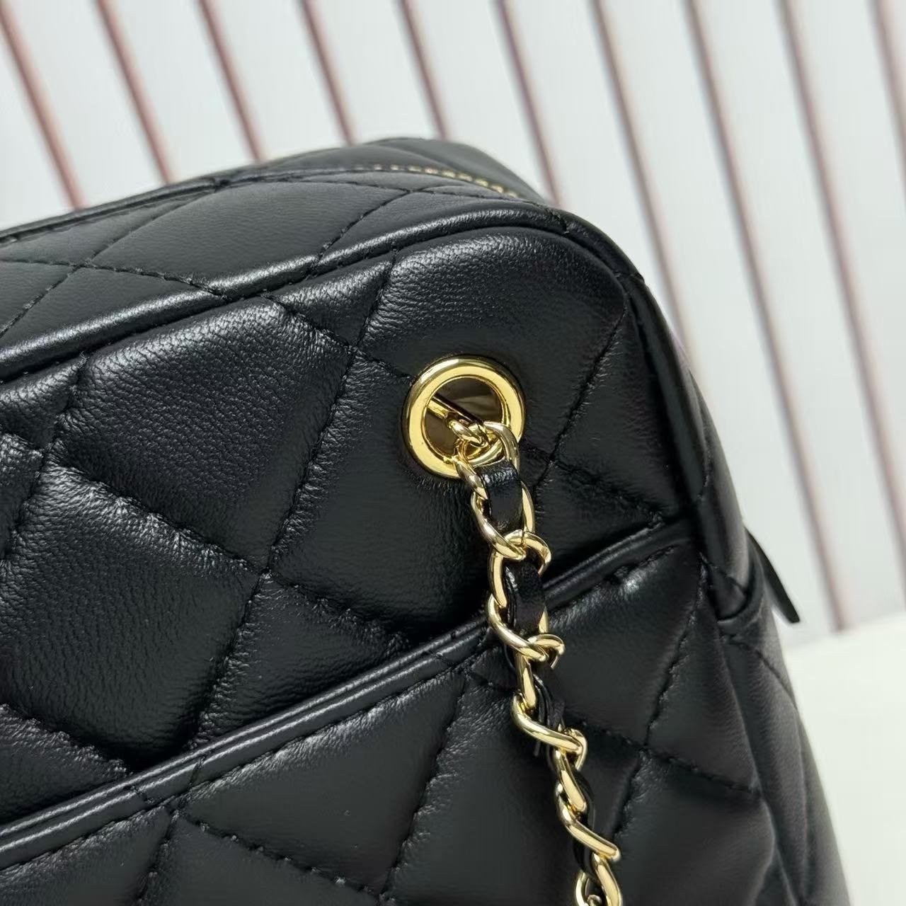 Chanel Metiers Dart 2026 Maxi Sac Camera Noir 31cm AS6444 B25013 94305 - Image 8