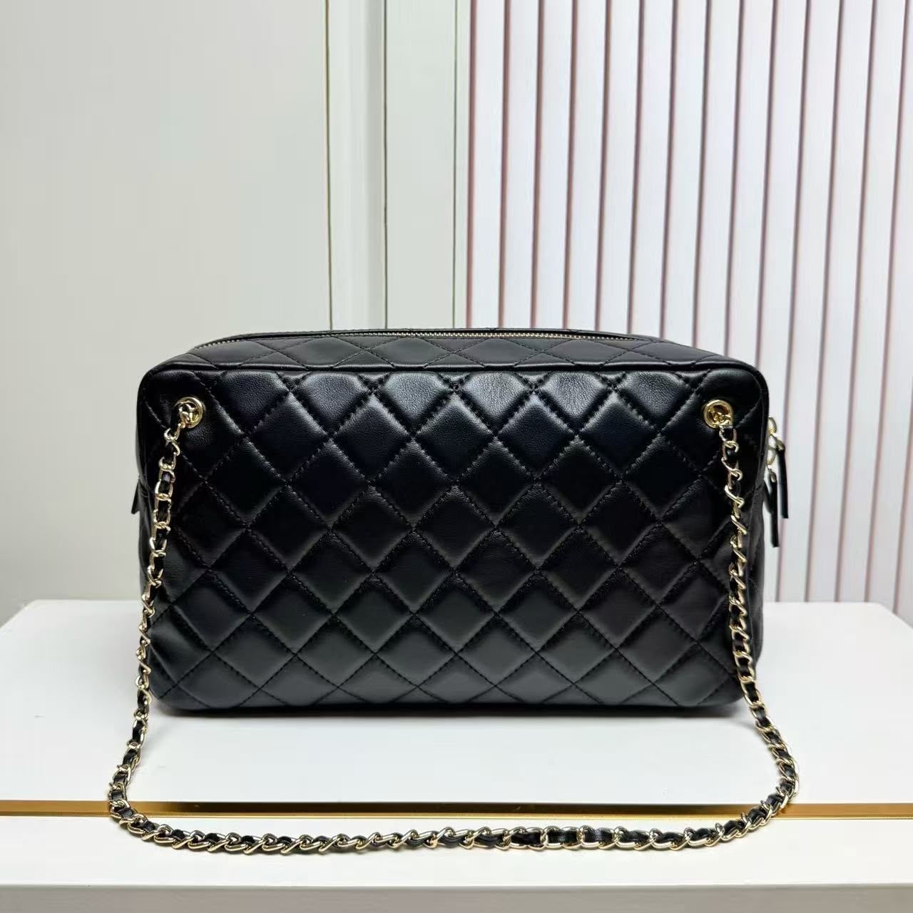 Chanel Metiers Dart 2026 Maxi Sac Camera Noir 31cm AS6444 B25013 94305 - Image 6