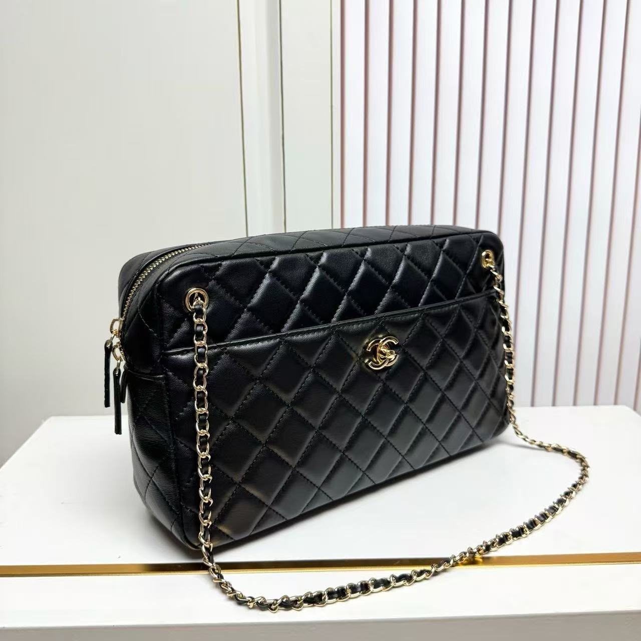Chanel Metiers Dart 2026 Maxi Sac Camera Noir 31cm AS6444 B25013 94305 - Image 4