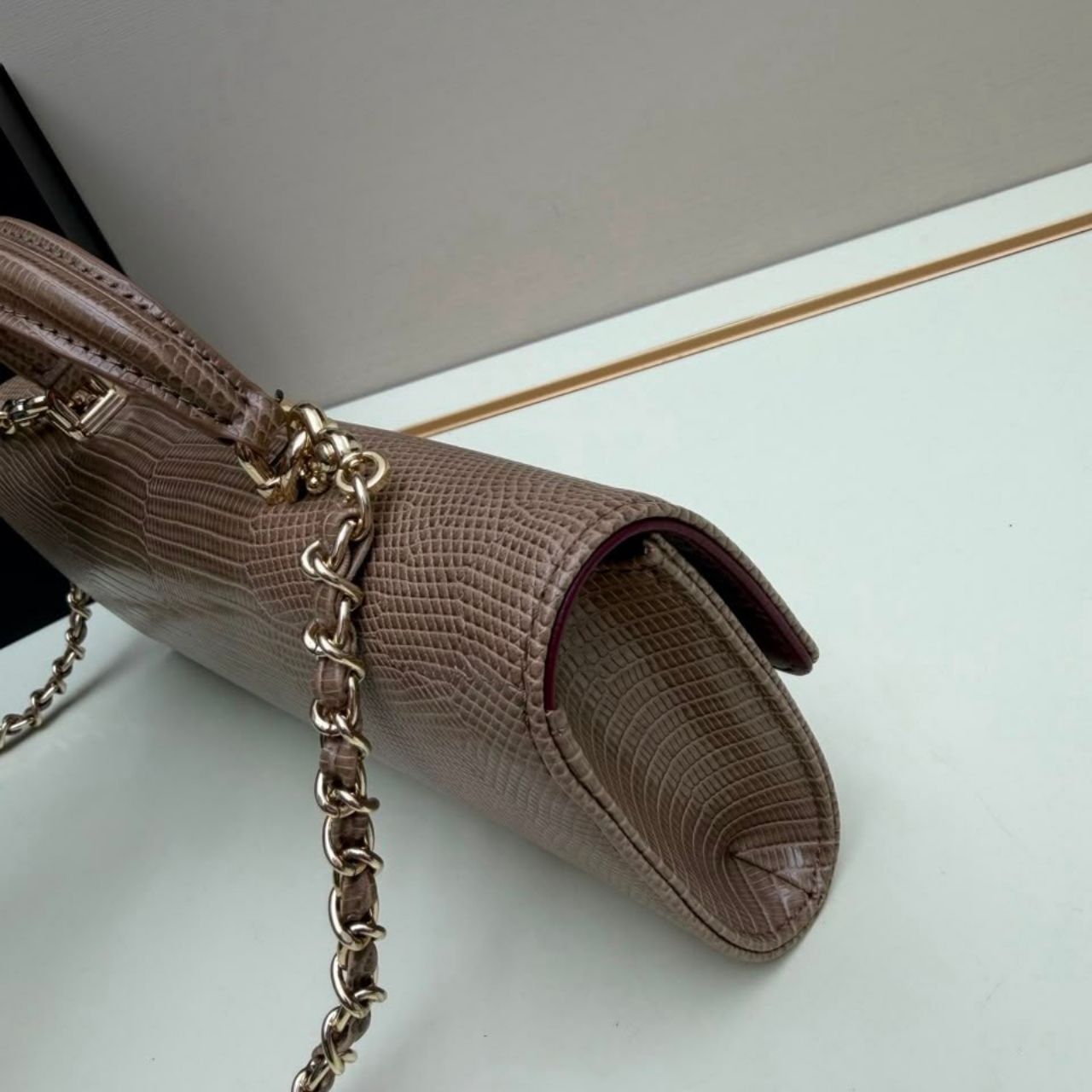 Chanel Calfskin Lizard Embossed Clutch With Chain Dark Khaki 25cm - Image 7