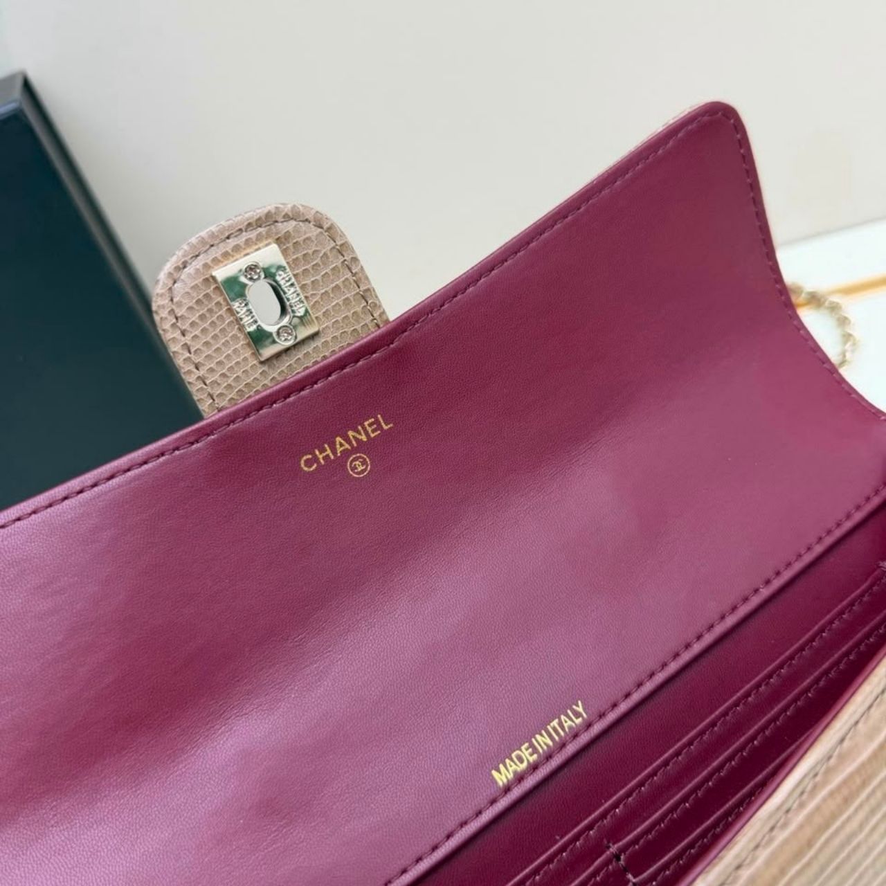 Chanel Calfskin Lizard Embossed Clutch With Chain Dark Khaki 25cm - Image 4