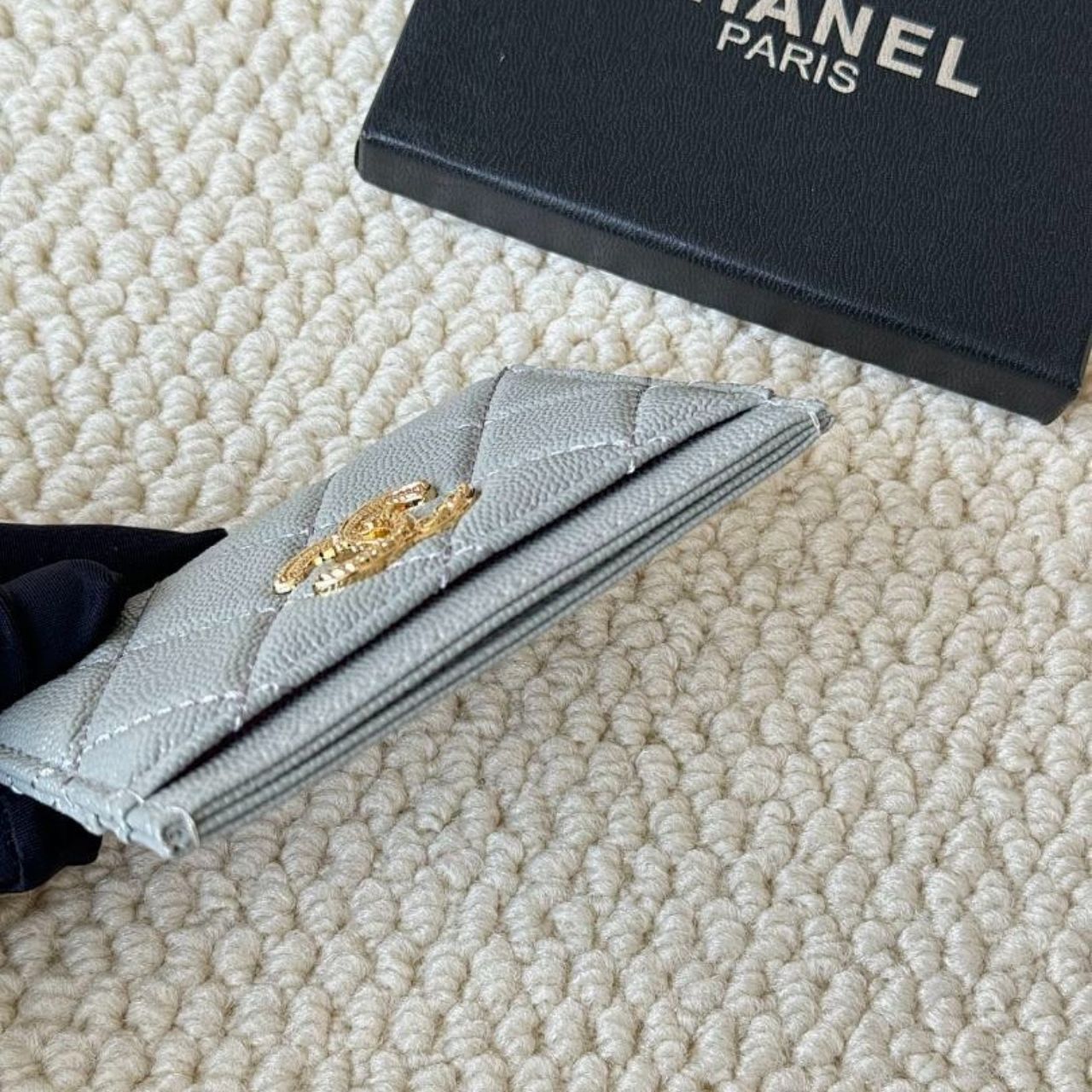 Chanel Caviar Quilted CC Logo Card Holder Light Blue 10cm - Image 3