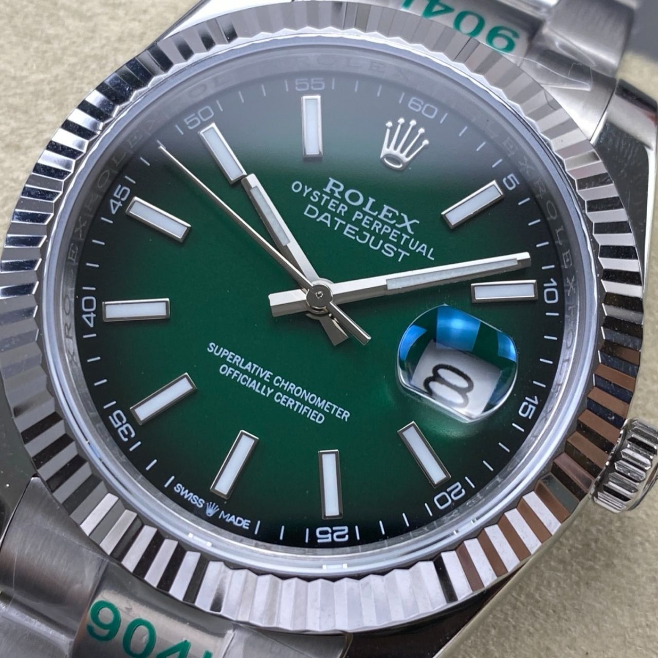 Rolex Datejust Green Dial 41mm - Image 4