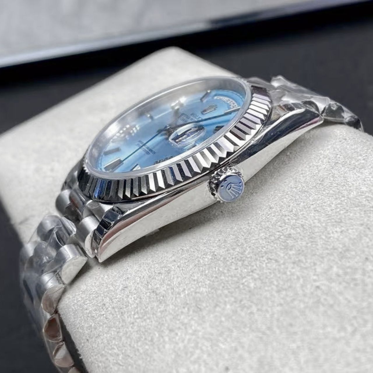 Rolex Day-Date 40 Ice Blue 40mm 228236 - Image 10