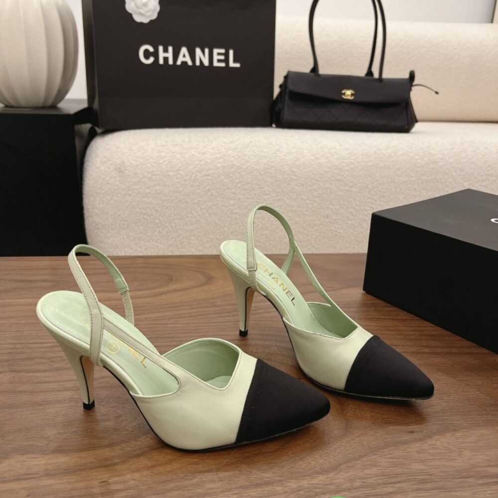 Alternative view of Chanel Metiers Dart 2026 Slingbacks Light Green Black