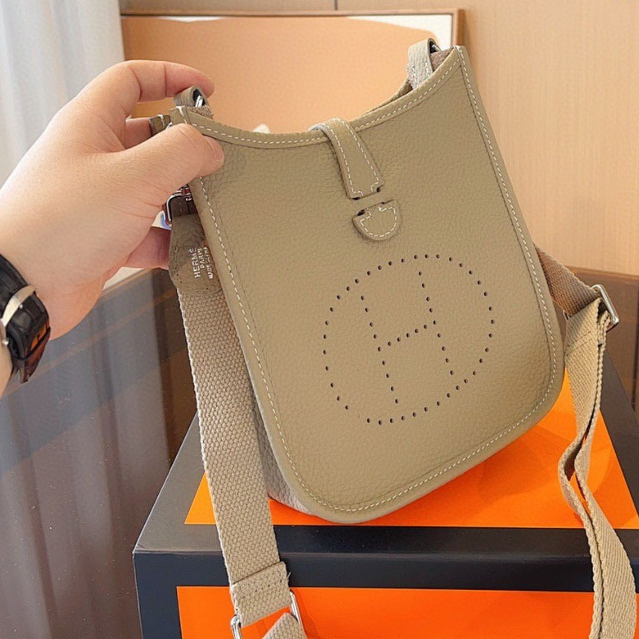Hermes Mini Evelyne Bag Beige Marfa 21cm H085800CCAI - Image 4
