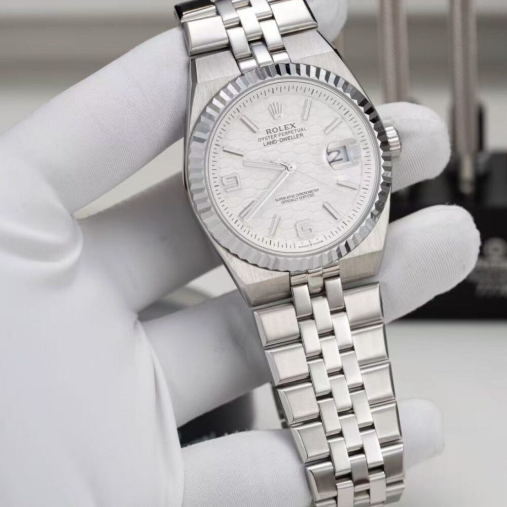 Alternative view of Rolex Land-Dweller White Dial 40mm 127334
