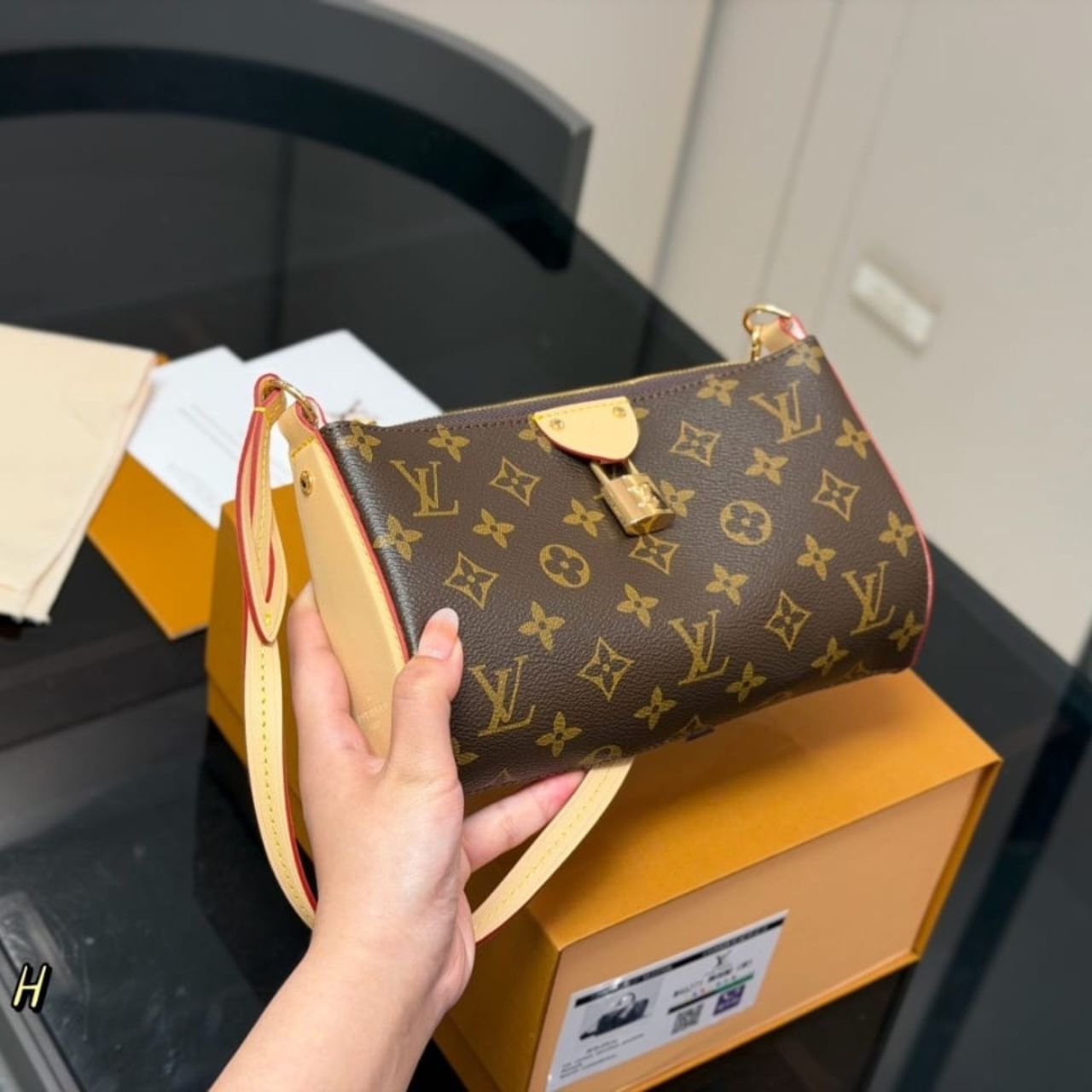 Louis Vuitton Pochette Tirette Monogram 20cm M12859 - Image 3