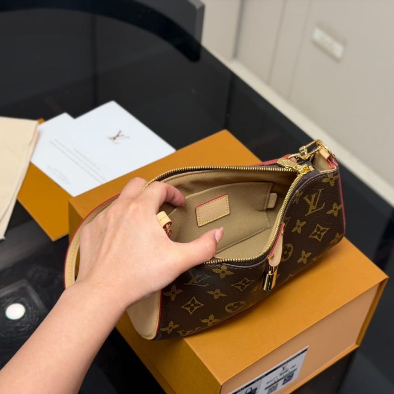 Louis Vuitton Pochette Tirette Monogram 20cm M12859 - Image 4