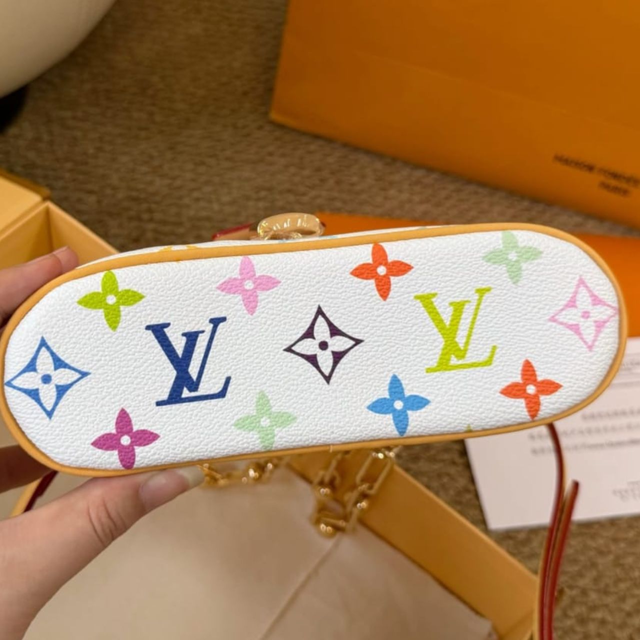 Louis Vuitton LV X TM Vanity Chain Pouch Multicolor White 19Cm M13662 - Image 4