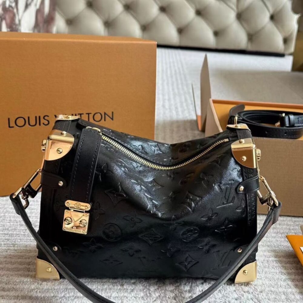 Alternative view of Louis Vuitton Side Trunk MM 23cm M26304